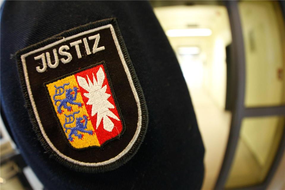 Der 26-jährige wurde zu acht Jahren Haft verurteil. (Symbolbild)picture alliance / dpa