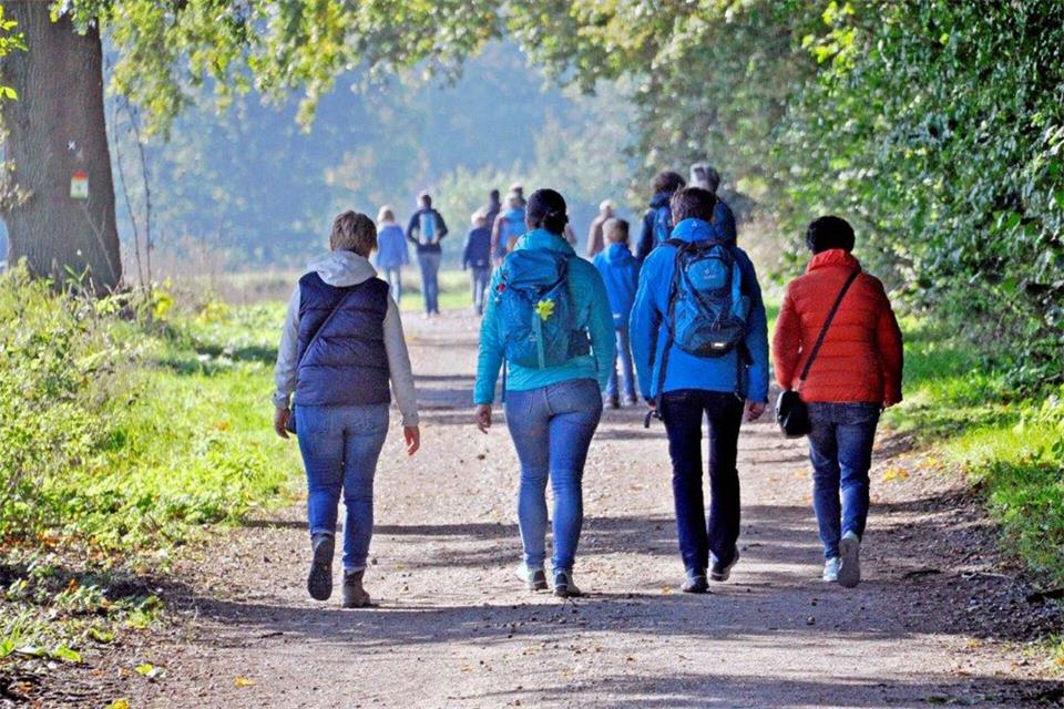 Der 33. Wandertag startet am Frei- und Hallenbad.