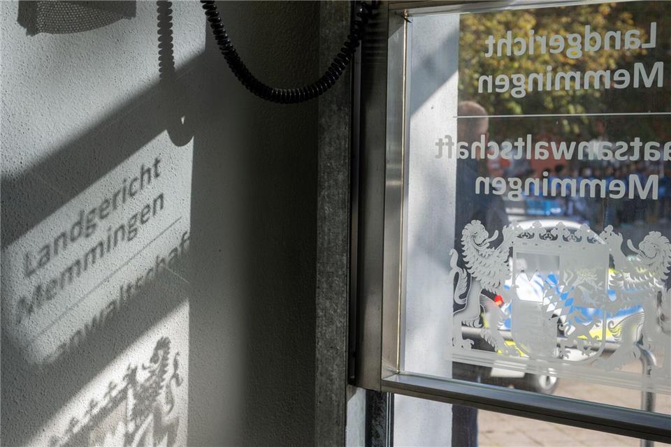 Der 35-Jährige steht vor dem Landgericht Memmingen. (Symbolbild)Stefan Puchner/dpa