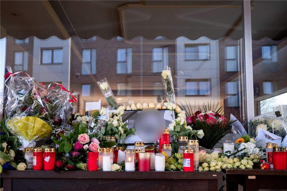 Der 41-jährige Restaurant-Inhaber war von einem Mann niedergestochen worden. Daniel Bockwoldt/dpa