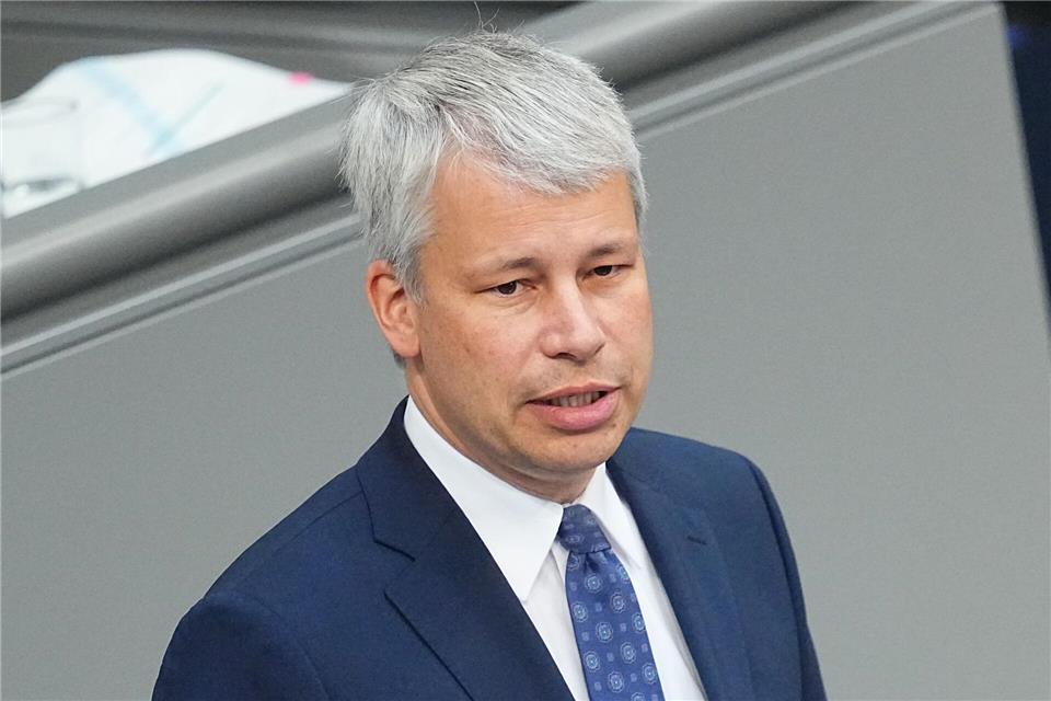 Der 47-jährige CDU-Politiker kennt das Ministerium gut. (Archivbild)Michael Kappeler/dpa