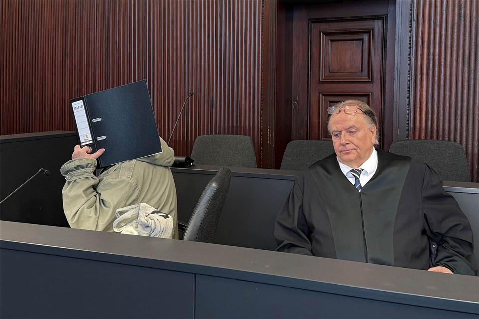 Der 74-jährige Großvater hat gestanden, seine Enkelin jahrelang schwer sexuell missbraucht zu haben.Iris Leithold/dpa-Zentralbild/dpa