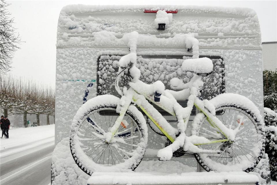 Der ADAC Hessen-Thüringen gibt Tipps, worauf es beim Wintercamping ankommt. (Archivbild)Horst Ossinger/dpa/dpa-tmn