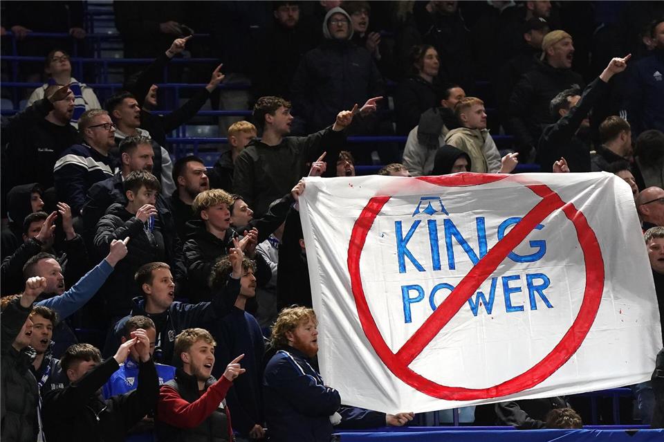 Der Abstieg aus der 2. Liga in England wurde mit Proteste gegen die Clubeigner begleitet.Jacob King/PA Wire/dpa