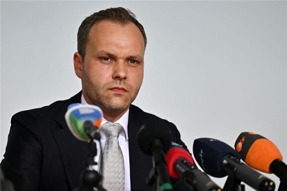Der AfD-Abgeordnete Daniel Haseloff findet, dass es zu wenige Landtagssitzungen im Thüringer Parlament gibt. (Archivbild) Martin Schutt/dpa