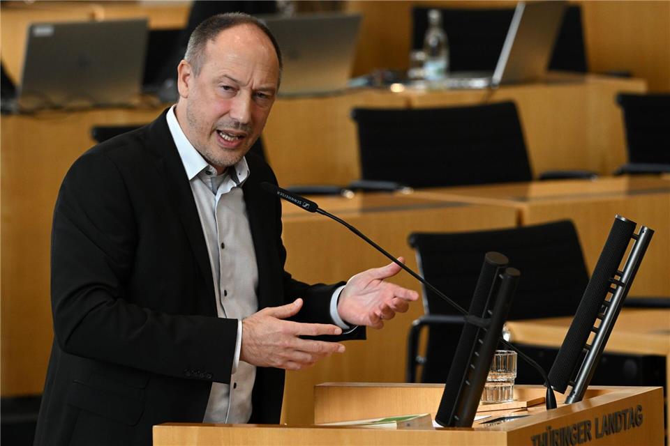 Der AfD-Abgeordnete Ringo Mühlmann kritisiert die Brombeer-Landesregierung in Thüringen. (Archivbild)Martin Schutt/dpa