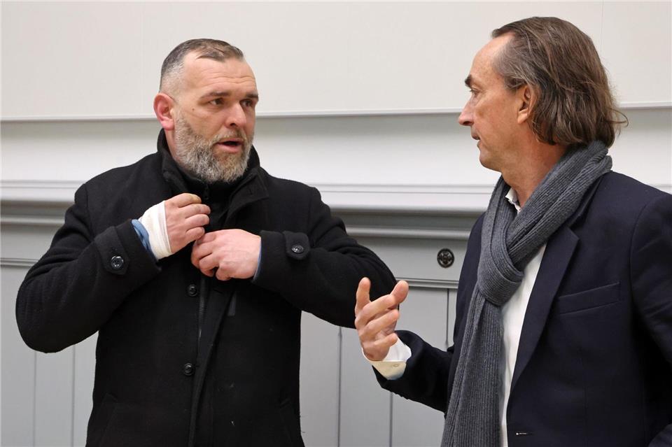 Der AfD-Politiker Christian Zorn (links) hatte gegen ihn erhobene Betrugsvorwürfe zurückgewiesen. Nun erging ein Freispruch. (Archivbild)Bernd Wüstneck/dpa