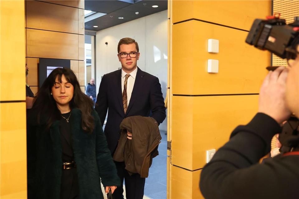 Der AfD-Politiker Halemba war im Oktober 2023 als damals jüngster Abgeordneter in den bayerischen Landtag gewählt worden.  Er gilt als Rechtsaußen in der bayerischen AfD. (Archivbild)Daniel Löb/dpa