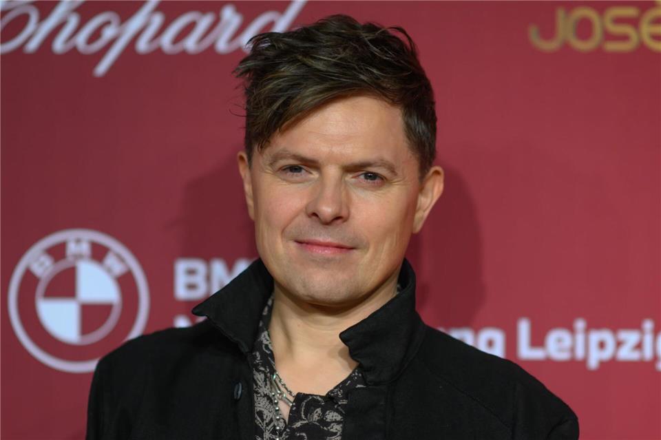 Der Albumtitel geht auf ein T-Shirt zurück, dass sein Vater am Tag seines Todes trug. (Archivbild)Hendrik Schmidt/dpa