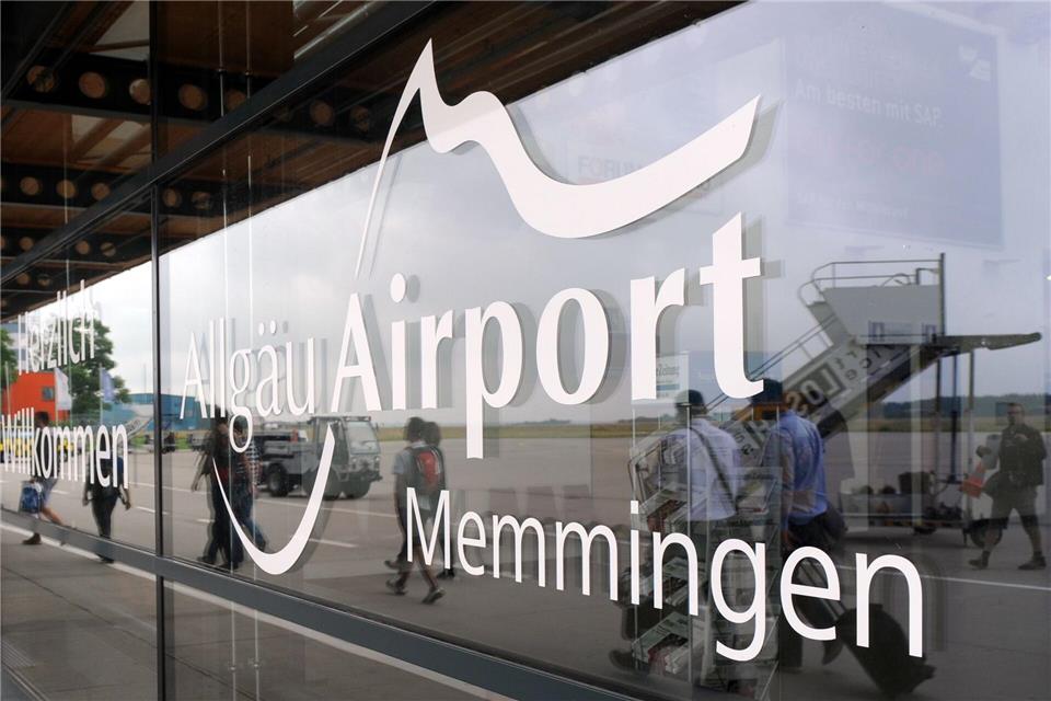 Mehr Flugpassagiere in Bayern im ersten Halbjahr 2025 Der Allgäu Airport bei Memmingen legte im ersten Halbjahr 2025 bei den Passagieren besonders stark zu. (Archivbild)Andreas Gebert/dpa