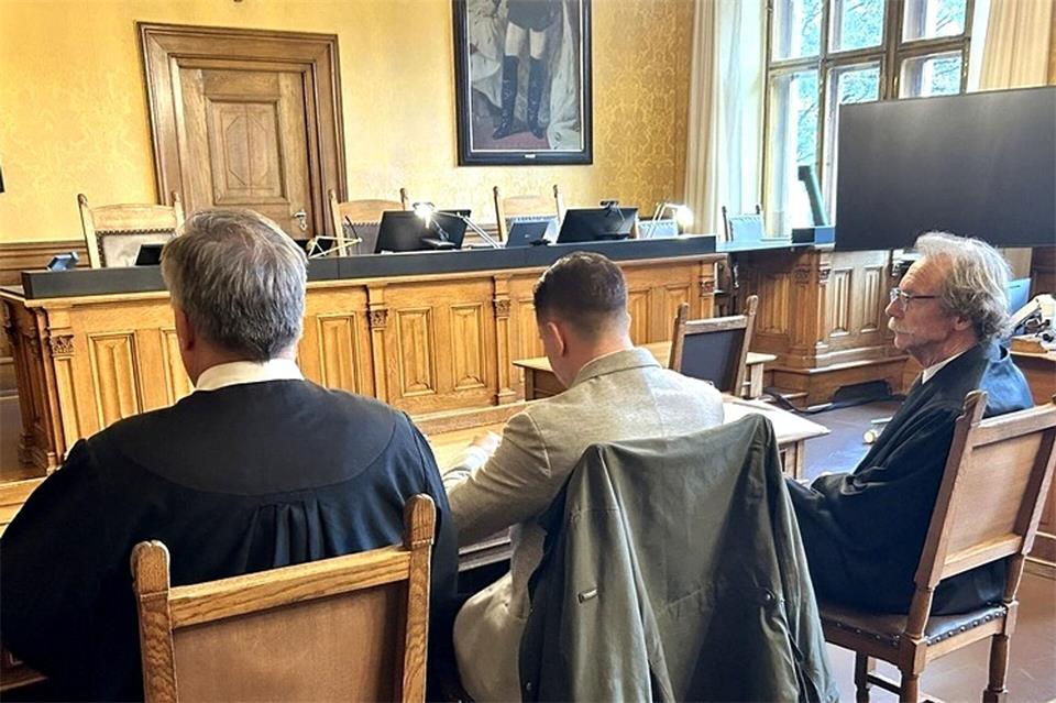 Der Angeklagte beruft sich auf sein Gewissen.Angelika Resenhöft/dpa