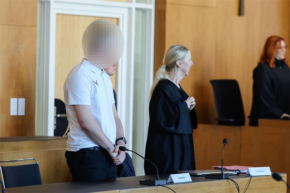 Der Angeklagte hat die Taten gestanden. (Archivbild)Daniel Löb/dpa