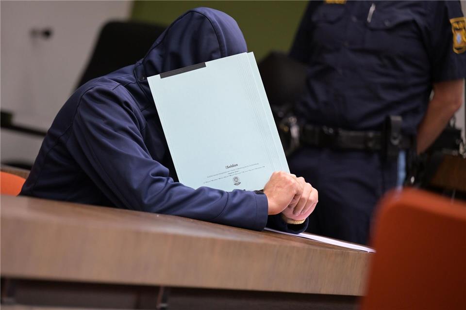 Der Angeklagte hatte eine Tötungsabsicht vor Gericht bestritten. Das nahm ihm die Strafkammer nicht ab. (Archivbild)Malin Wunderlich/dpa