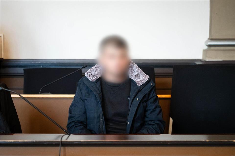 Der Angeklagte muss nun für viele Jahre ins Gefängnis. (Archivbild)Sina Schuldt/dpa