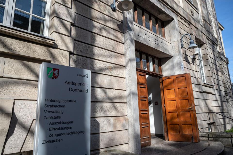 Der Angeklagte stand unter dem Einfluss von Cannabis. (Symbolbild)Bernd Thissen/dpa