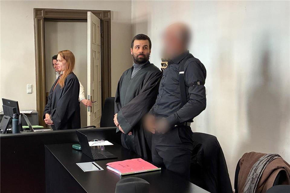 Der Angeklagte wurde wegen gefährlicher Körperverletzung und Bedrohung zu fünf Jahren Haft verurteilt.Stephanie Lettgen/dpa