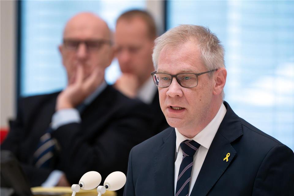 Der Antisemitismusbeauftragte von Brandenburg, Andreas Büttner, nennt die Gründe für seinen Austritt aus der Linken (Archivbild).Soeren Stache/dpa