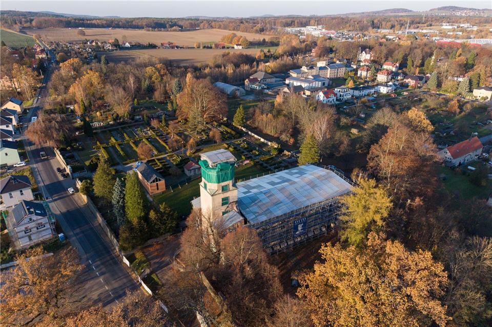 Der Architektenwettbewerb zum Wiederaufbau der bei einem Brand zerstörten Kirche von Großröhrsdorf läuft bis Ende Januar. Sebastian Kahnert/dpa