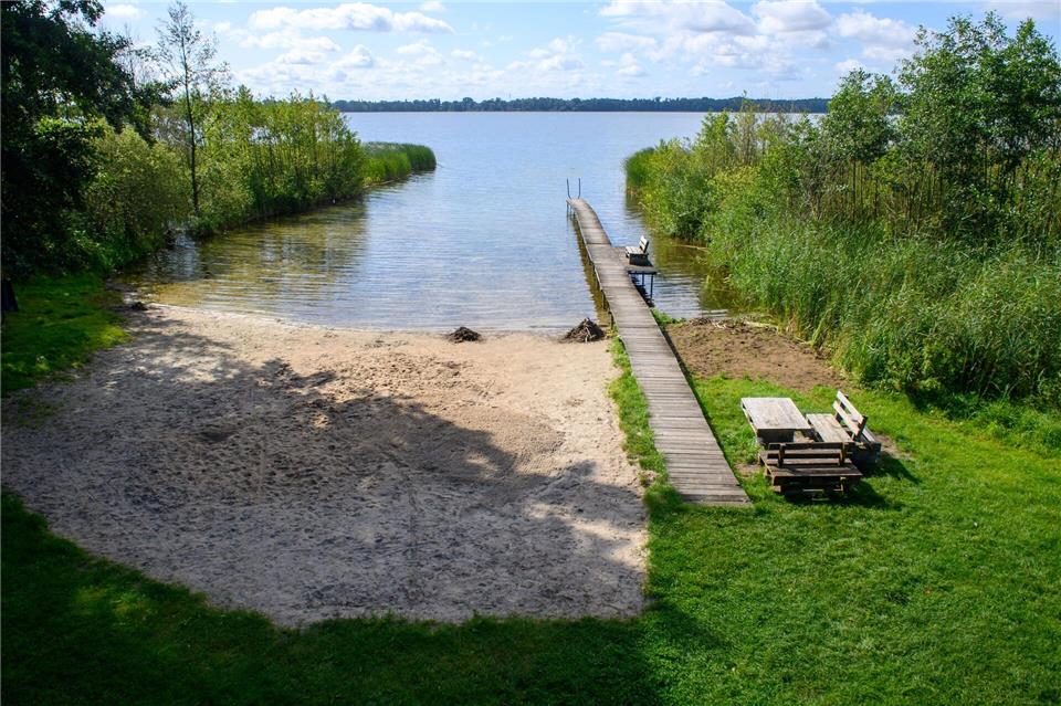 Der Arendsee in der Altmark ist der größte natürliche See Sachsen-Anhalts (Archivbild) Klaus-Dietmar Gabbert/dpa