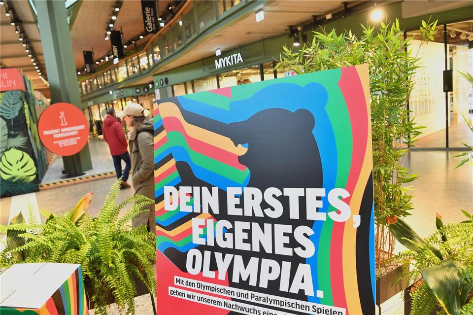 Der Auftakt der Kiez-Tour stieß bei den Bürgern auf wenig Interesse. Paul Zinken/dpa