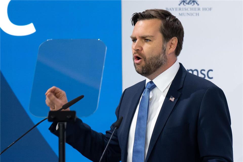 Der Auftritt des US-Vizepräsidenten sorgte für Aufregung. (Archivbild)Sven Hoppe/dpa