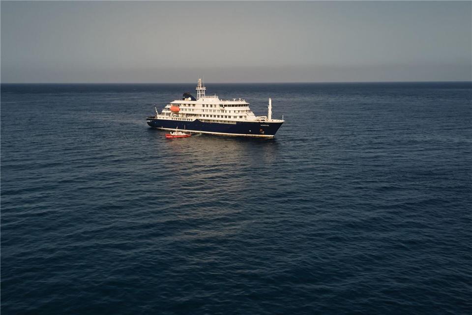 Der Ausbruch des Hantavirus auf einem Kreuzfahrtschiff hat internationale Folgen. Arilson Almeida/AP/dpa