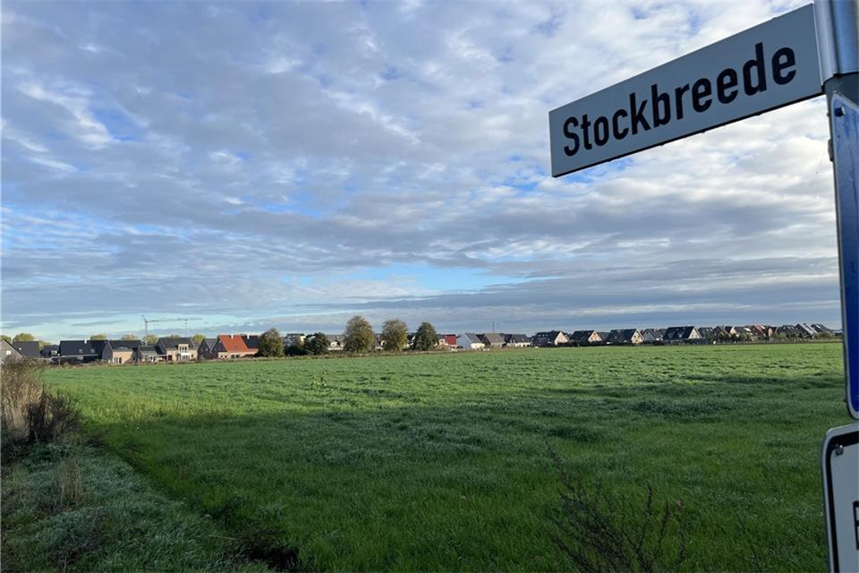Der Ausschuss hat dafür gestimmt, dass Schottergärten und Zäune mit Planen an der Stockbreede nicht gewünscht sind. 