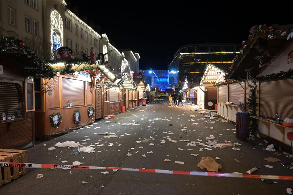 Betroffene des Weihnachtsmarkt-Anschlags suchen Austausch Der Austausch in Magdeburg brachte vielen erstmals Klarheit über ihre Rechte und Unterstützungsmöglichkeiten. (Archivbild)Heiko Rebsch/dpa