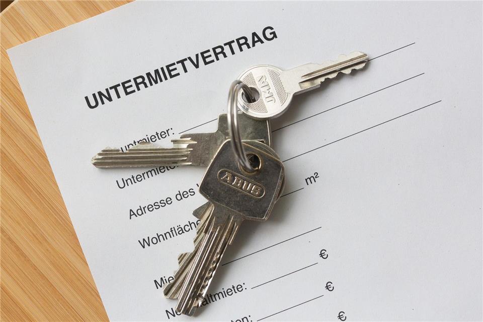 Der BGH hat sich mit der Frage befasst, ob ein Vermieter einen Wohnraummietvertrag kündigen darf, wenn der Mieter die Wohnung gewinnbringend untervermietet. (Symbolbild)Fernando Gutierrez-Juarez/dpa