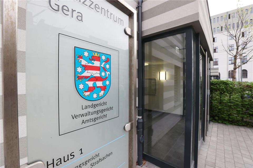 Der BGH hob eine vom Landgericht Gera verhängte Bewährungsstrafe gegen eine frühere Proberichterin auf und sprach sie damit frei. (Symbolbild)Bodo Schackow/dpa