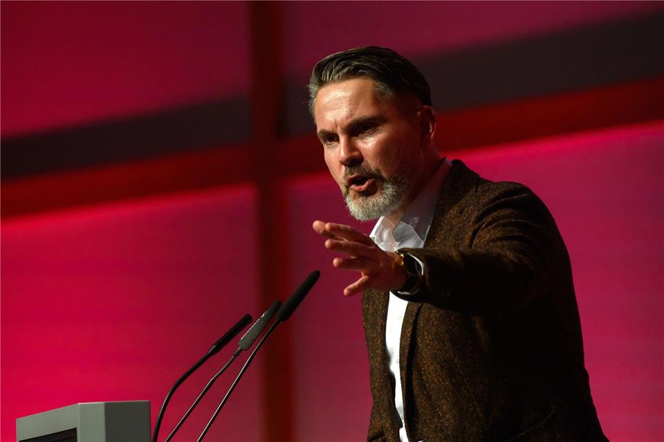 Der BSW-Bundesvorsitzende Fabio de Masi fordert von Thüringens Ministerpräsident Mario Voigt (CDU), Zweifel an seiner wissenschaftlichen Redlichkeit auszuräumen. (Archivbild)Klaus-Dietmar Gabbert/dpa