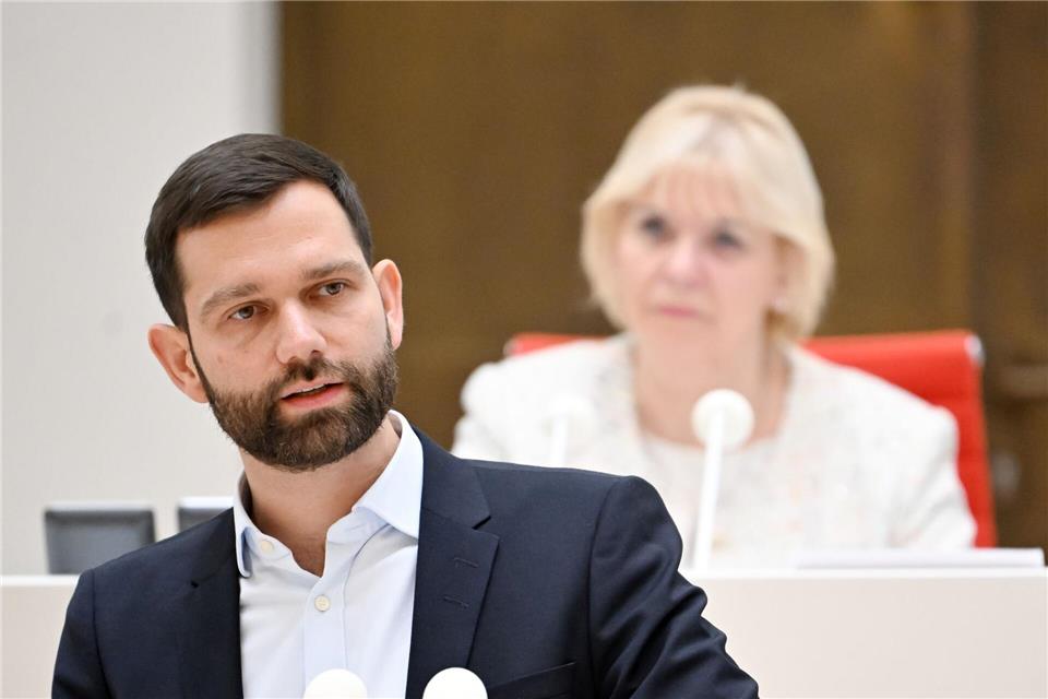 Der BSW-Landtagsabgeordnete Stefan Roth warnt davor, Deutschland „kriegstüchtig“ zu machen.Soeren Stache/dpa