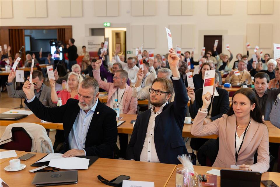 Der BSW-Parteitag beschließt einen Appell gegen Rüstungsstandorte in Ostdeutschland.Michael Reichel/dpa