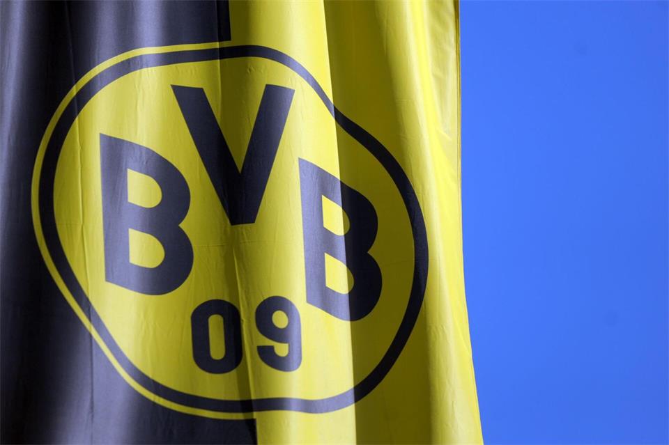 Der BVB gibt seinem Talent Enzo dos Santos einen langfristigen Profivertrag. (Archivbild) Caroline Seidel/dpa