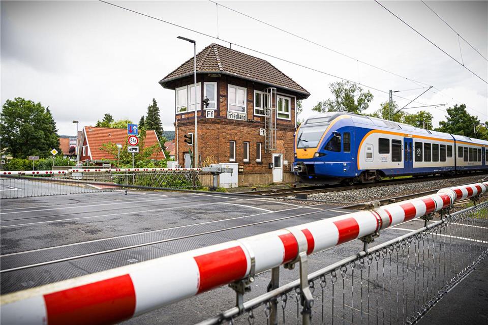 Der Bahnhof Friedland liegt im Landkreis Göttingen, im südlichsten Zipfel Niedersachsens am Drei-Länder-Eck mit Hessen und Thüringen.Moritz Frankenberg/dpa