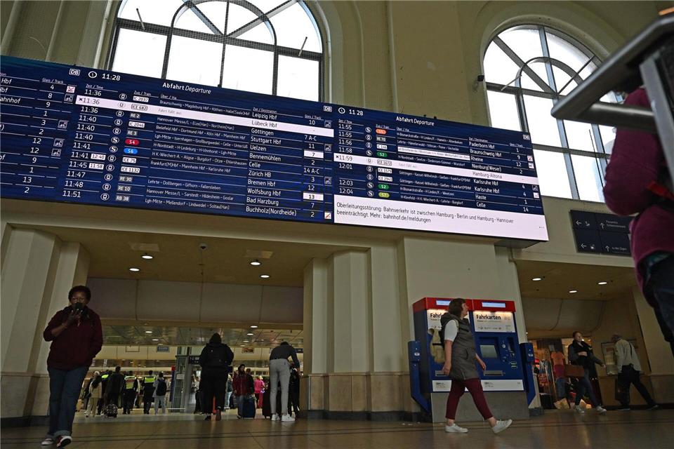 Der Bahnverkehr rund um Hannover war für kurze Zeit stark eingeschränkt. (Archivbild)Shireen Broszies/dpa