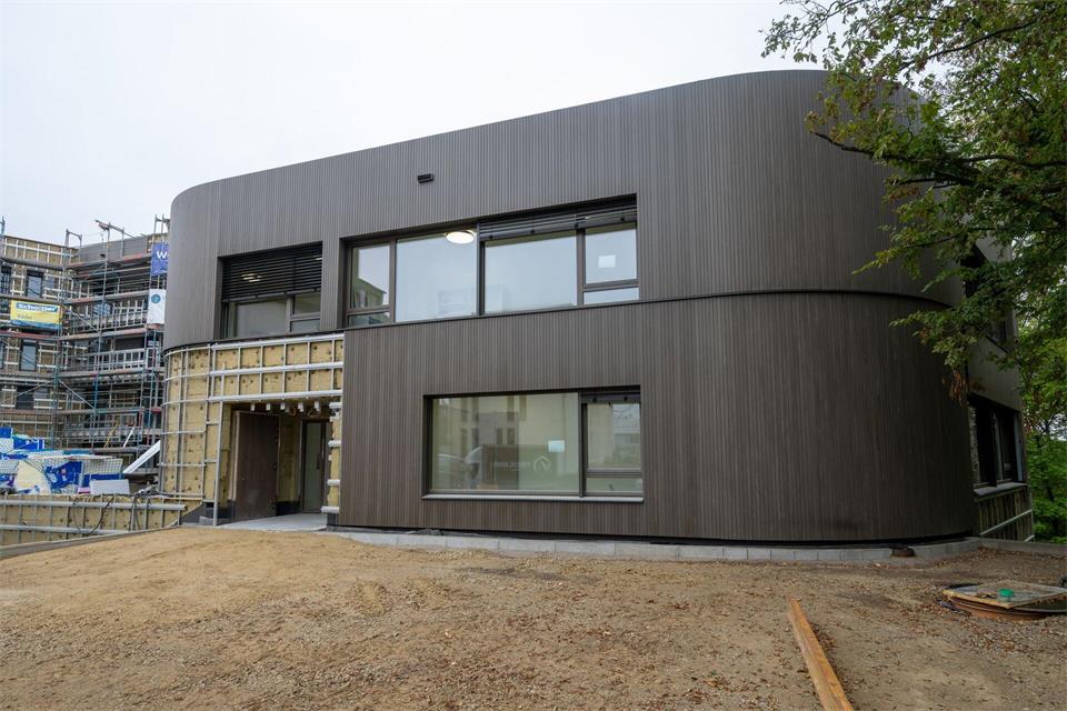 Der Bau des Hauses ist fast fertig. (Archivbild)Harald Tittel/dpa
