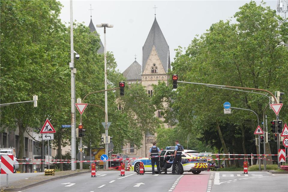 Der Bereich rund um die Baustelle ist abgesperrt.Thomas Frey/dpa