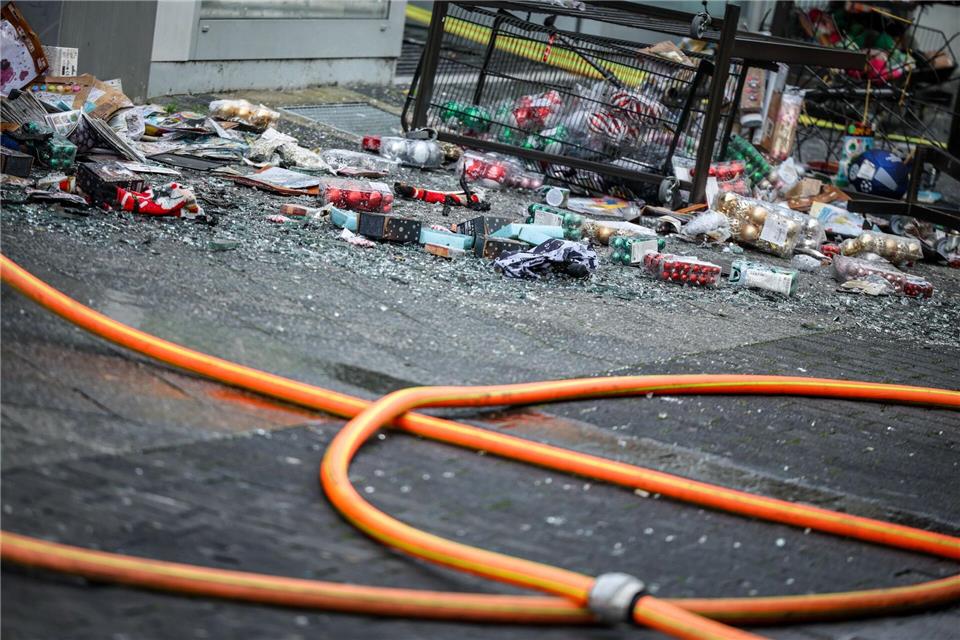 Der Bereich war weiträumig abgesperrt. Christoph Reichwein/dpa