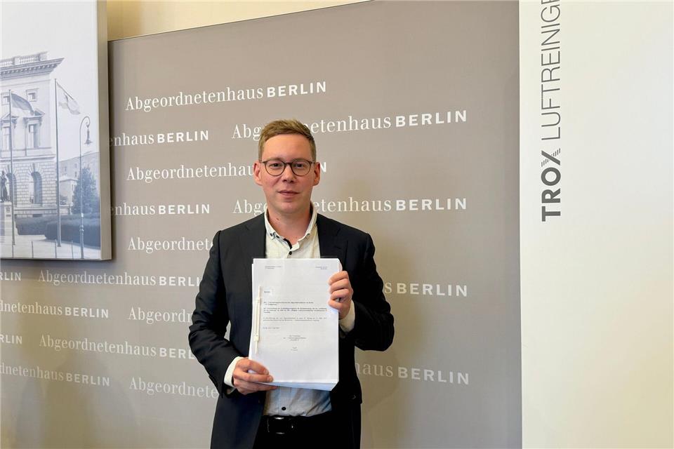 Der Bericht zum „Neukölln-Komplex“ liegt vor: Fehler bei Polizei und JustizAndreas Rabenstein/dpa