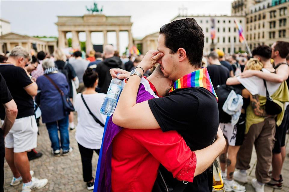Der Berliner Christopher Street Day (CSD) endete am Samstagabend in einer Tragödie.   Christoph Soeder/dpa