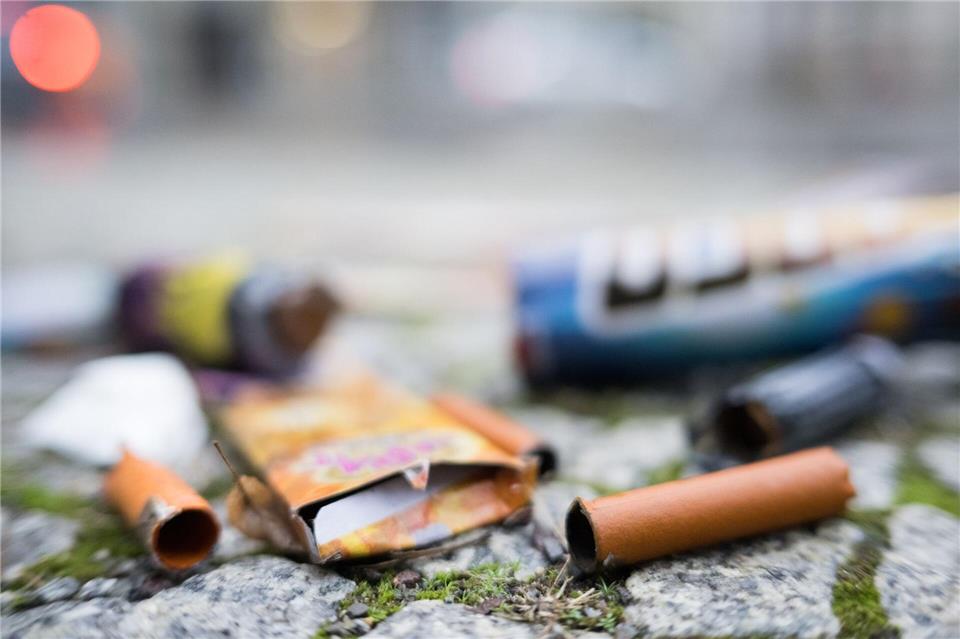 Der Berliner Feuerwehrchef befürwortet ein allgemeines Böllerverbot zu Silvester. (Symbolbild)Sebastian Gollnow/dpa