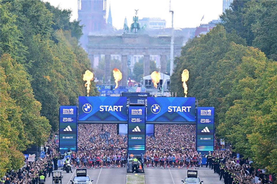 800 Polizisten bei Berlin-Marathon im Einsatz Der Berliner Marathon bedeutet auch für die Polizei einen Großeinsatz. Sebastian Christoph Gollnow/dpa
