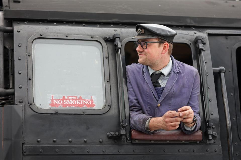 Der Besuch steht sinnbildlich für die internationale Freundschaft der historischen BahnenMatthias Bein/dpa