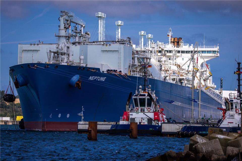 Der Betreiber des deutschen LNG-Terminals an der Ostsee klagt nach eigenen Angaben gegen Beihilfen für die staatliche Betreiberfirma, die Terminals an der Nordsee betreibt. (Archivbild)Jens Büttner/dpa