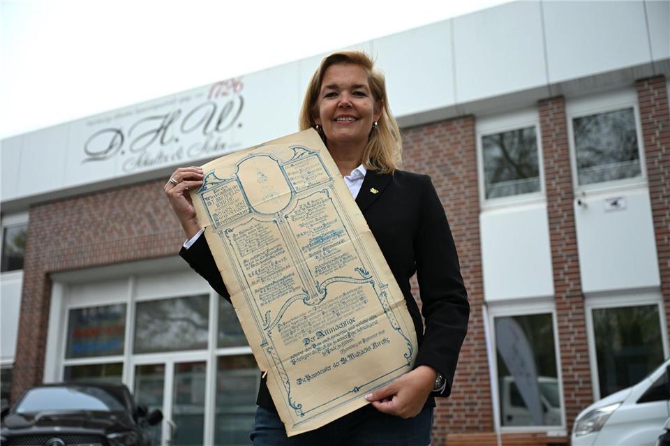 Der Betrieb blickt auf eine lange Geschichte: Neben dem Michel und dem Hamburger Rathaus hat D.H.W. Schultz & Sohn bereits den Dammtorbahnhof, das Hotel Atlantic und die Hapag-Lloyd-Zentrale eingedeckt.Leonie Asendorpf/dpa