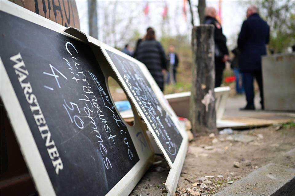 Der Bezirk Neukölln will illegal abgeladenen Müll nicht hinnehmen. Sebastian Christoph Gollnow/dpa