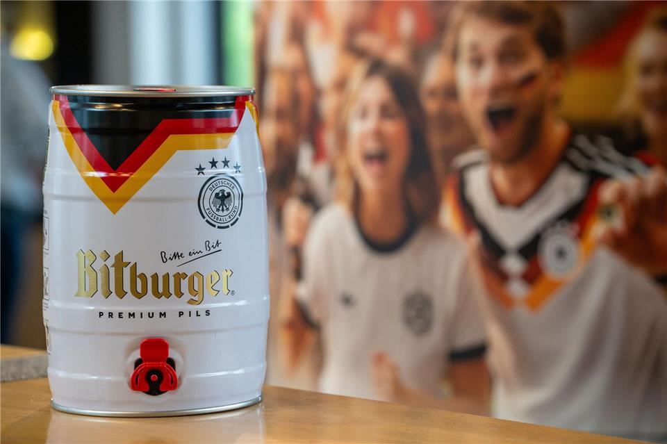 Der Bierbrauer Bitburger will von der Fußball-WM profitierenHarald Tittel/dpa