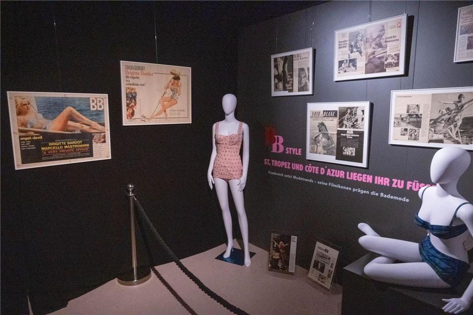 Der Bikini als Badebekleidung wurde vor 80 Jahren in Paris präsentiert. Stefan Sauer/dpa