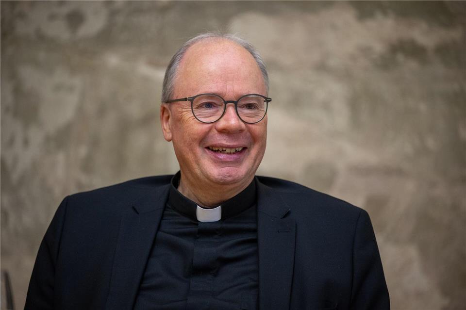 Der Bischof freut sich über viele Besucher von Gottesdiensten an Weihnachten. (Archivbild)Harald Tittel/dpa